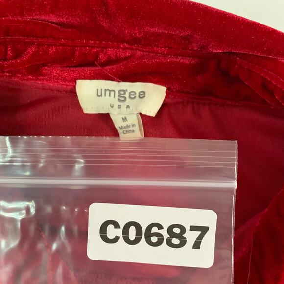 Umgee M Womens Red Button Front Long Sleeve Velvet Shirt Soft - Picture 4 of 9